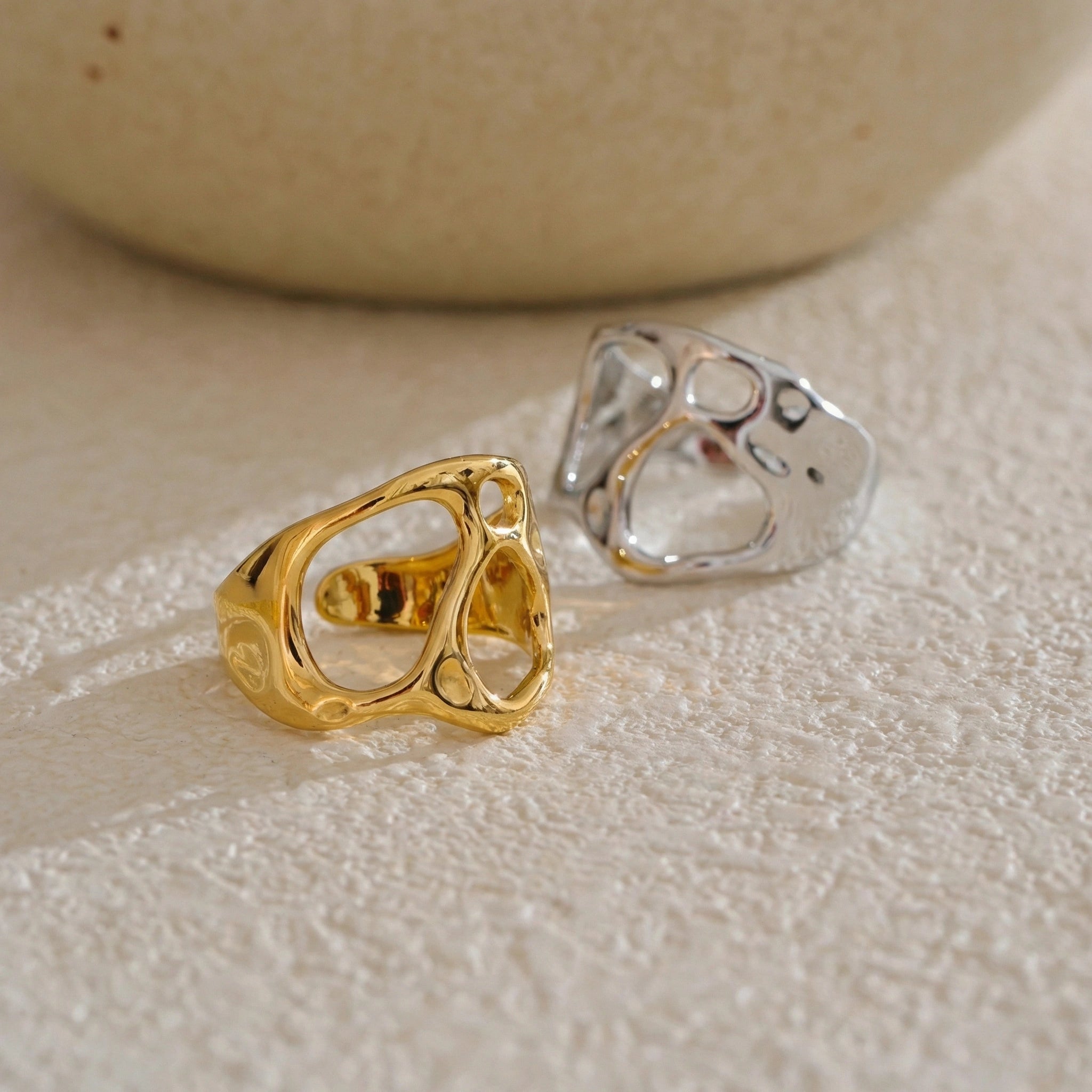 Geometric Hollow Open Ring