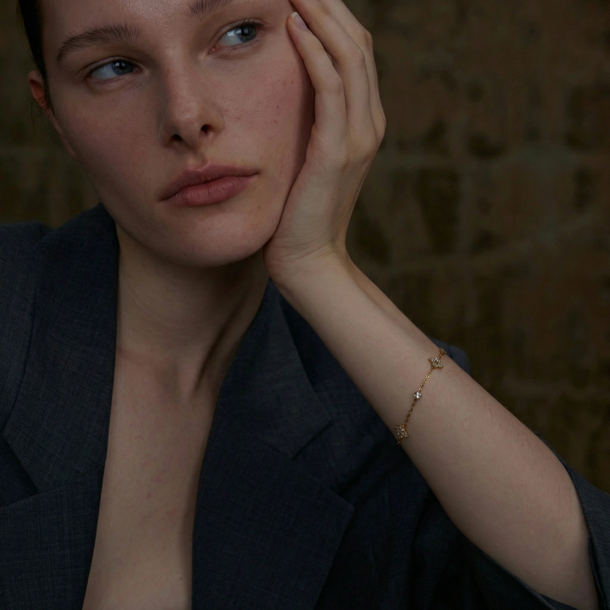 Delicate Flower Chain Bracelet