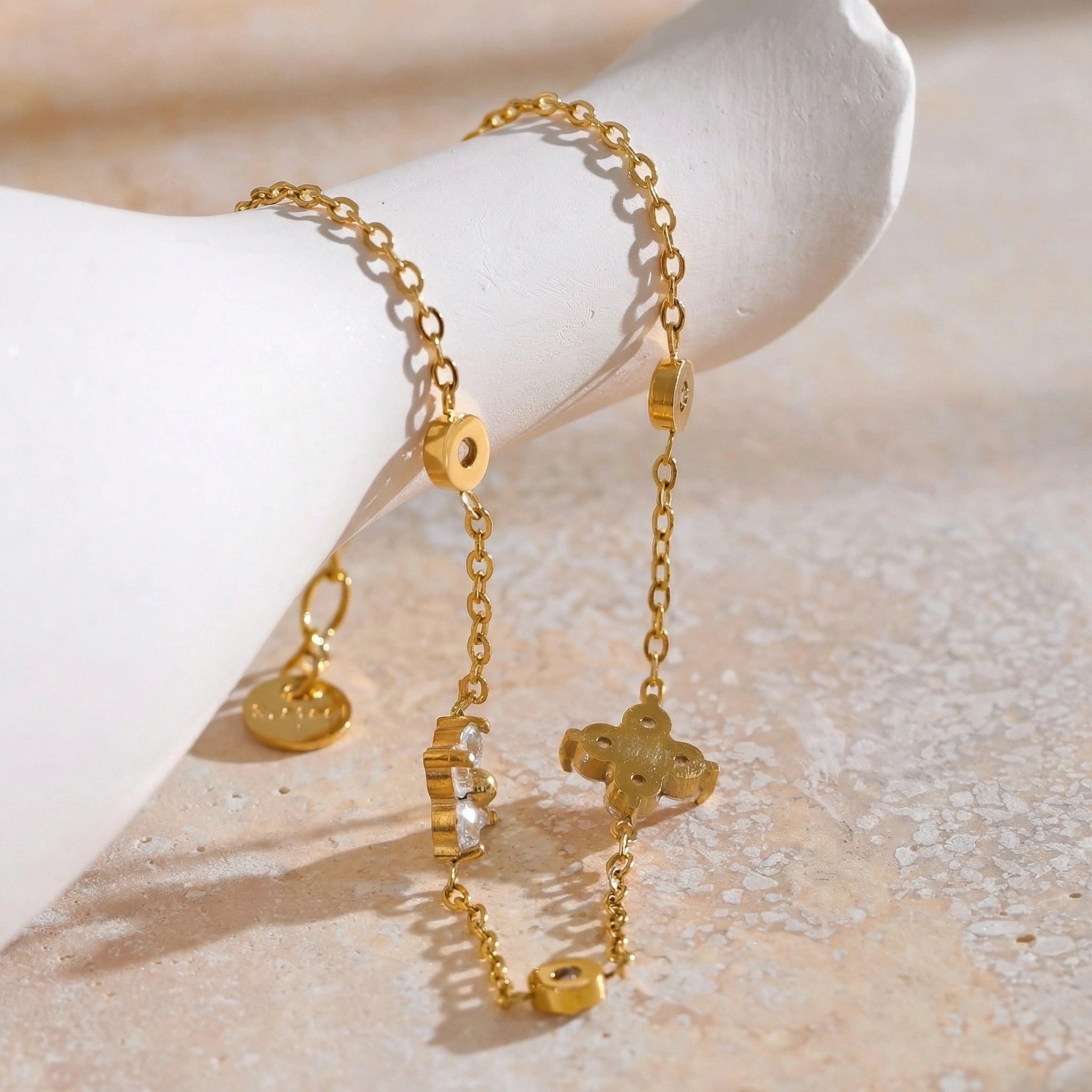 Delicate Flower Chain Bracelet