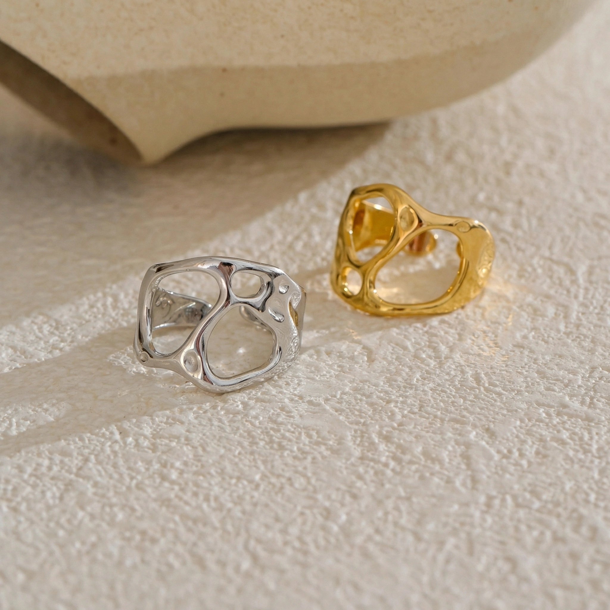 Geometric Hollow Open Ring